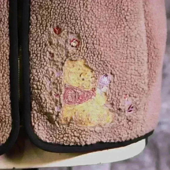 Walt Disney Winnie the Pooh brown color blocked fleece vest Size M. - Picture 3 of 9